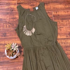 Old Navy olive green maxi dress
